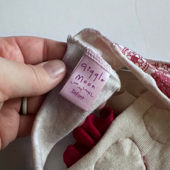 Giggle Moon Infant Headband with Floral Detail - Excellent! - Picture 4 of 5